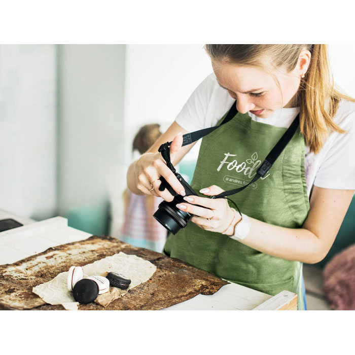 NAIMA APRON - Verstelbaar schort van hennep